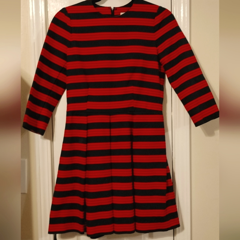Pleated Red and Navy with pockets